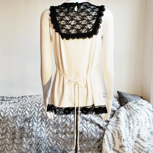 New Directions Black Lace and Ivory Top Free 🚀 Sm - Picture 4 of 14
